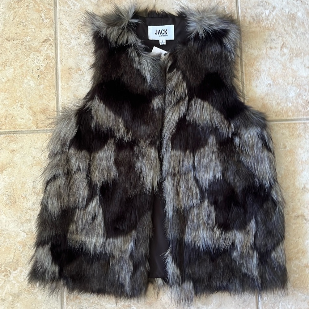 Silver/gray and black faux fur vest Jack by BB Dakota size small, NWT